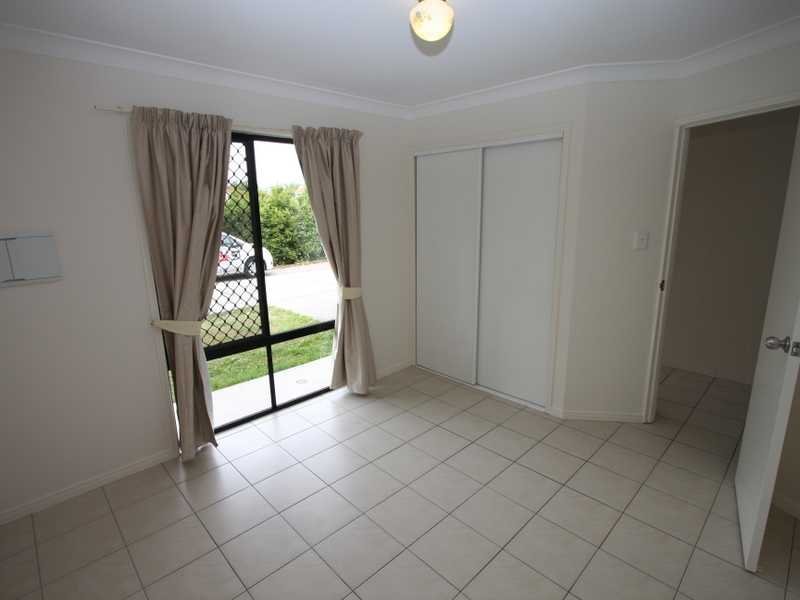 1/8 Soldierbird Place CARRARA 6