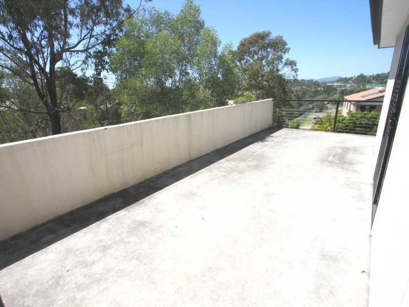 1/8 Soldierbird Place CARRARA 11