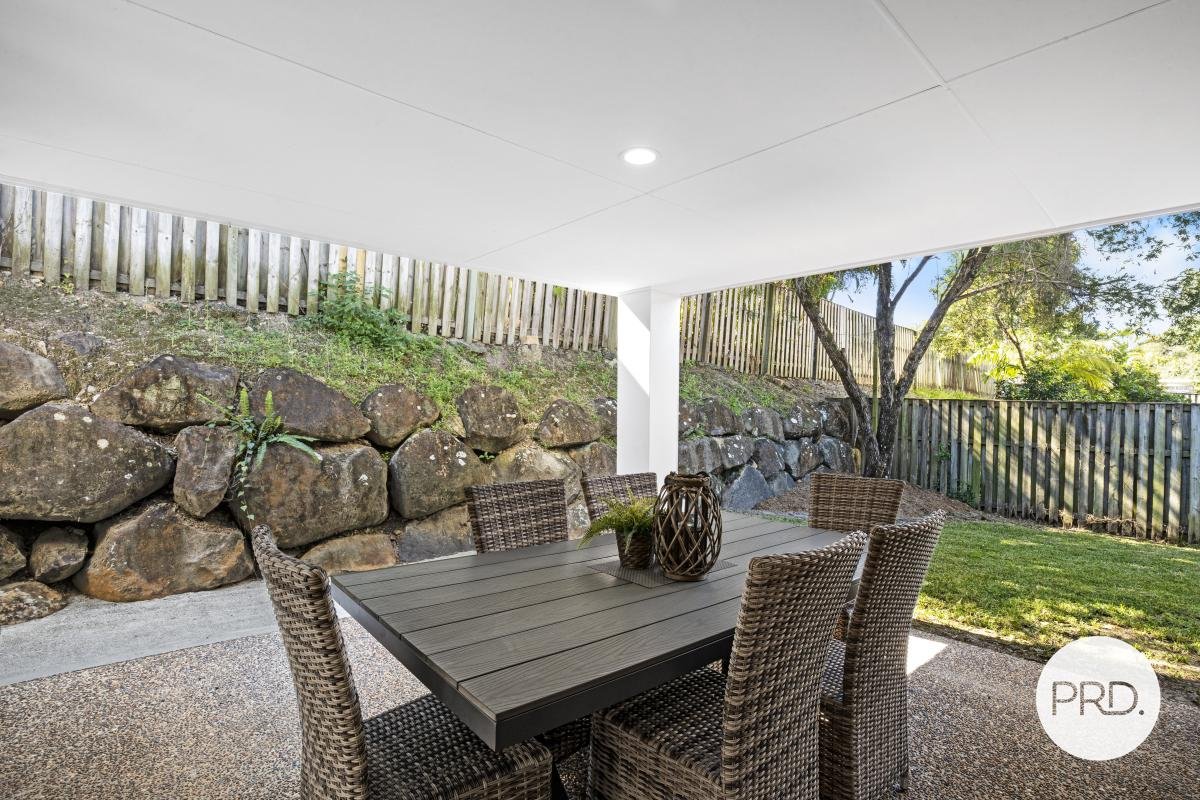 18 Solitaire Place ROBINA 6