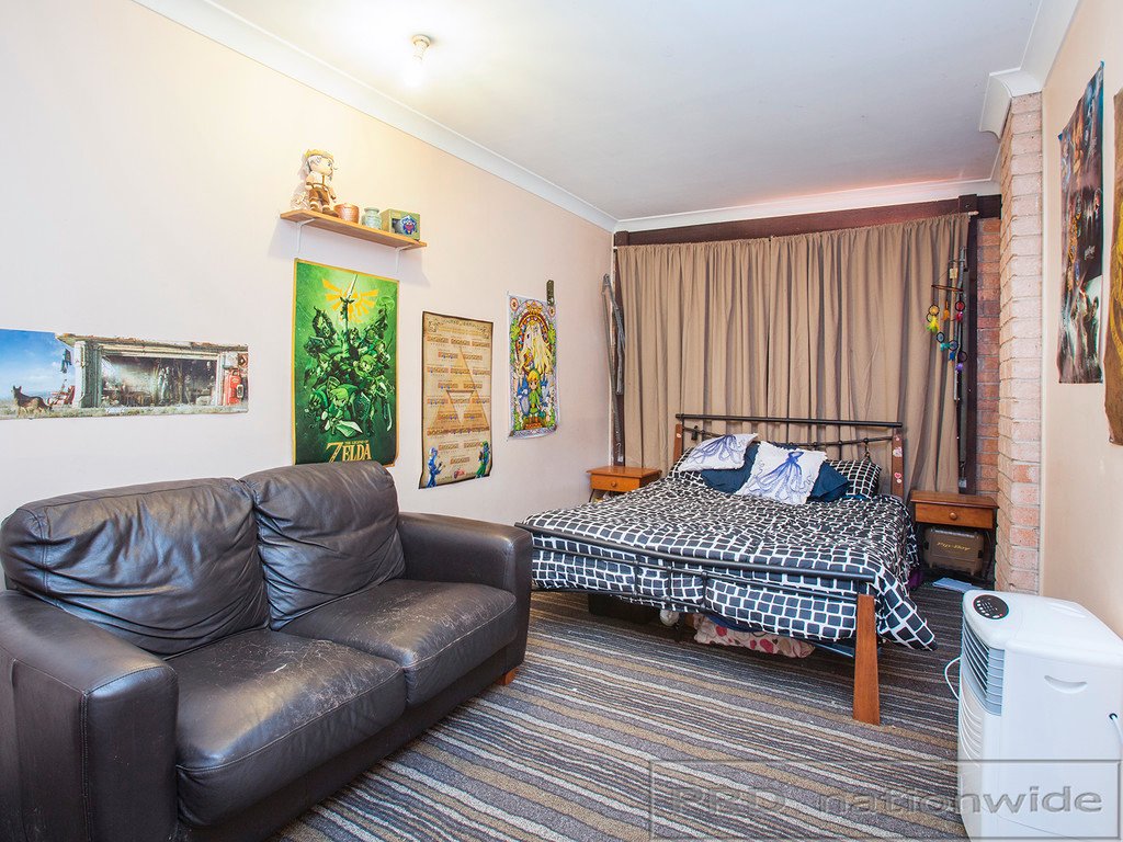 18 Somerset Drive THORNTON 15