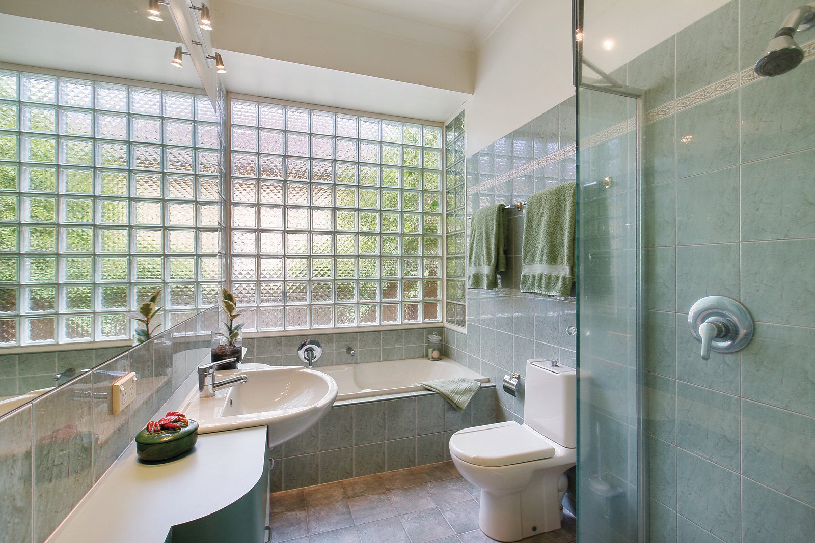 18 Somerset Road, Glen Iris, VIC