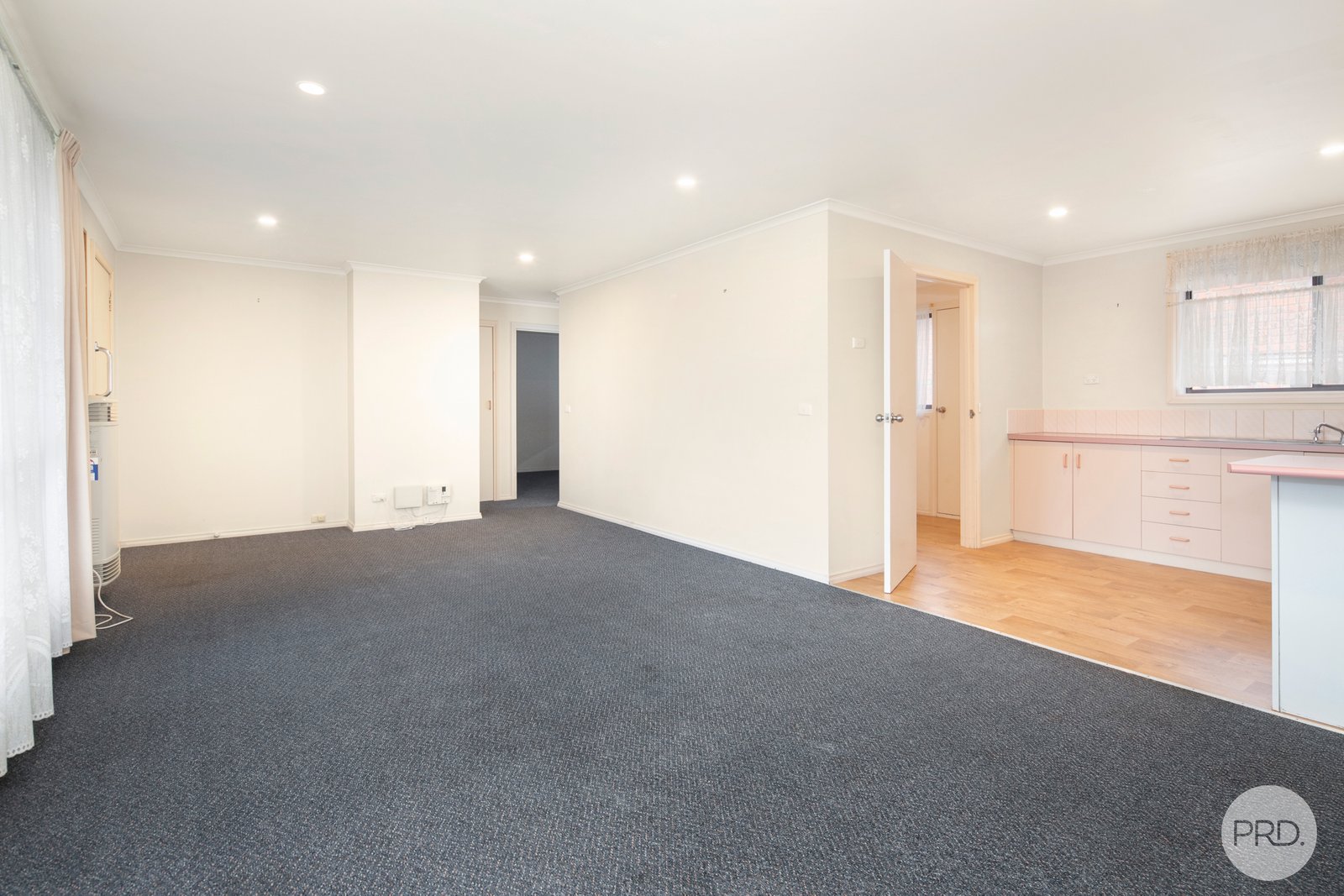 1/8 Spencer Street CANADIAN 2