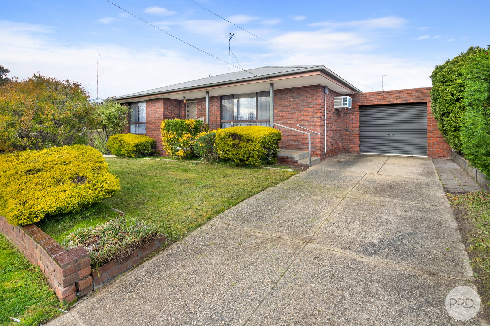 1/8 Spencer Street CANADIAN 1