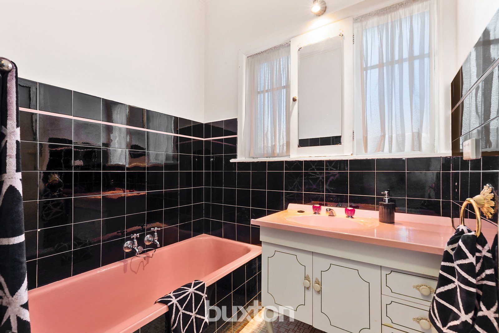 Gallery: 1/8 St Georges Avenue