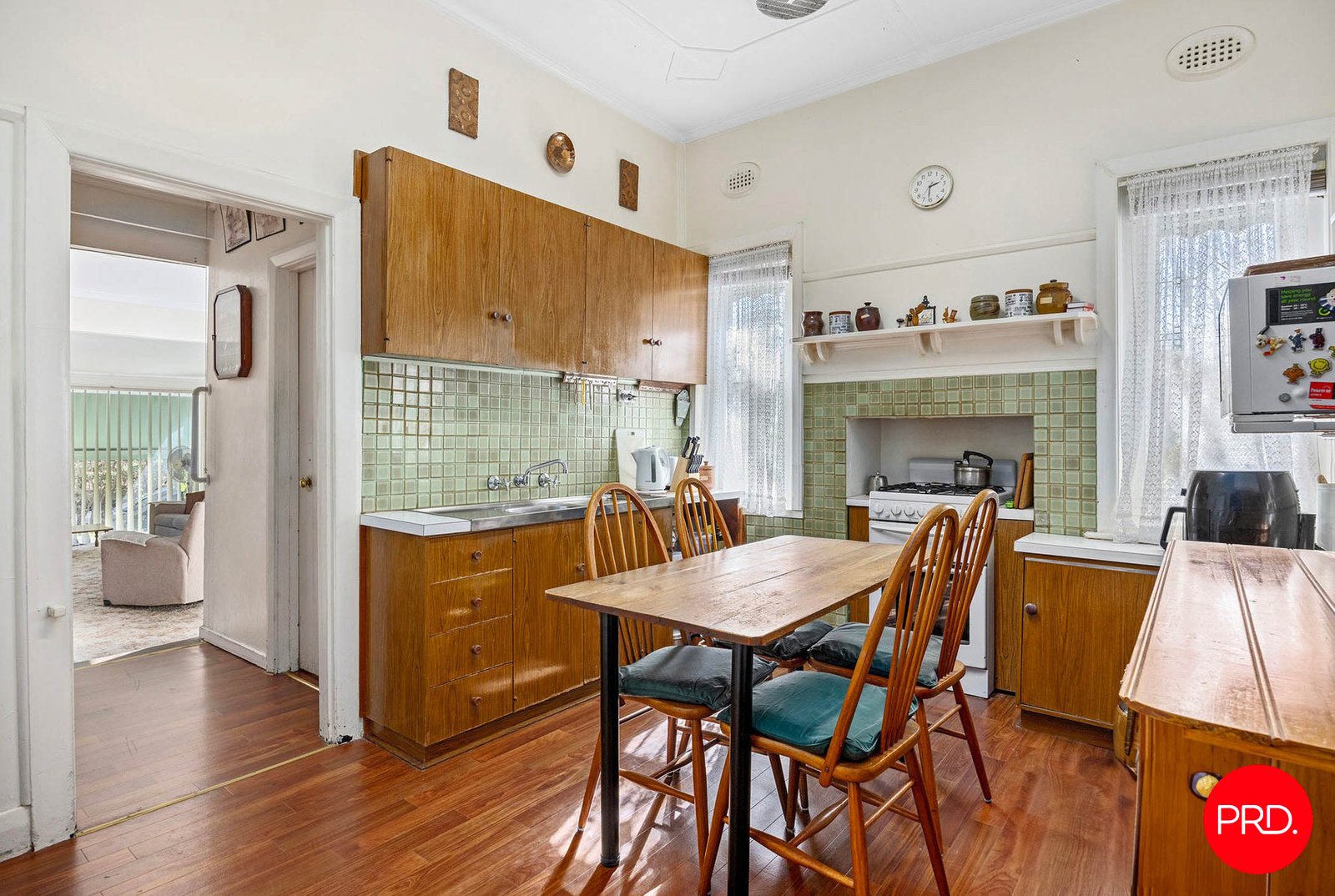 18 Sternberg Street KENNINGTON 4