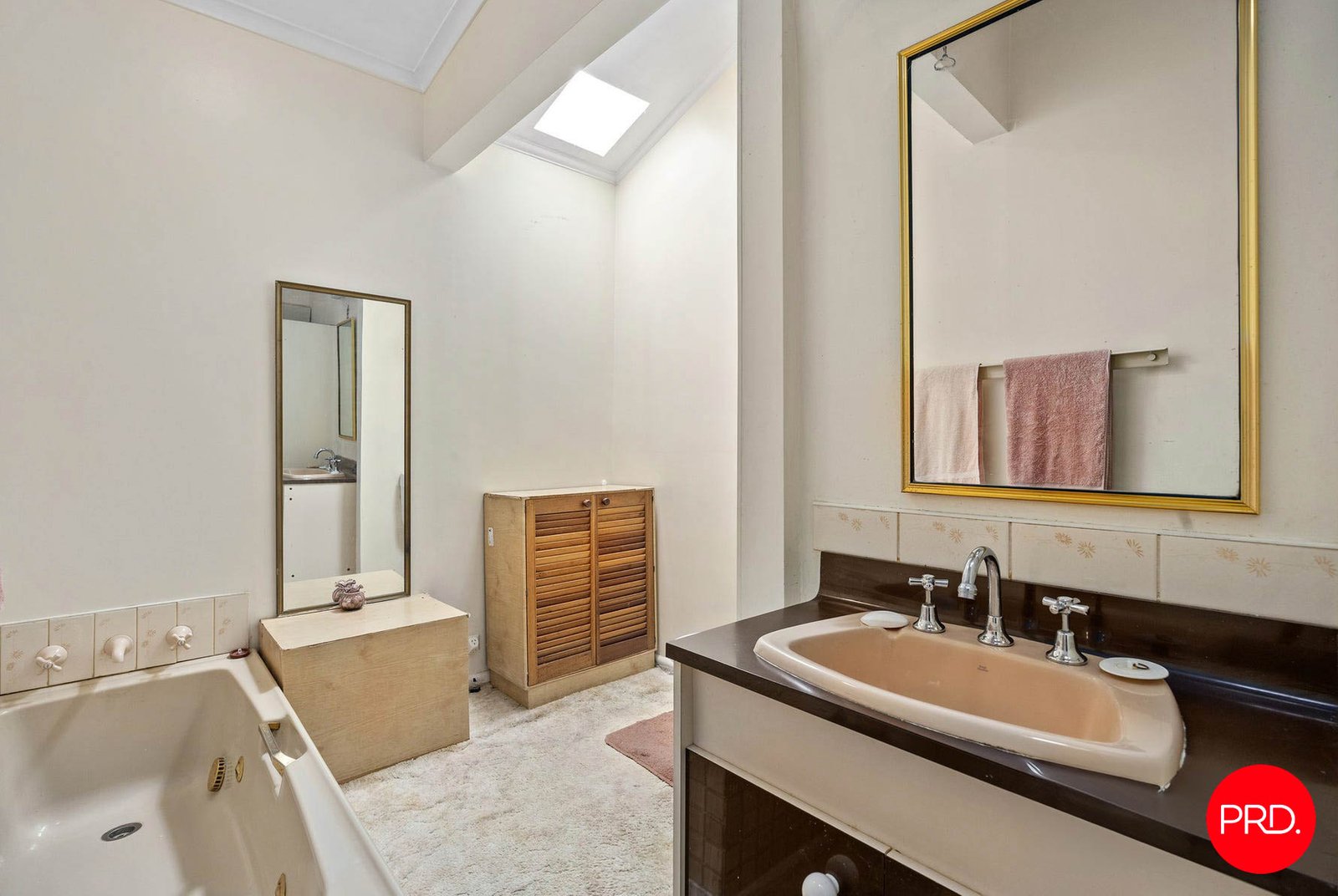 18 Sternberg Street KENNINGTON 8