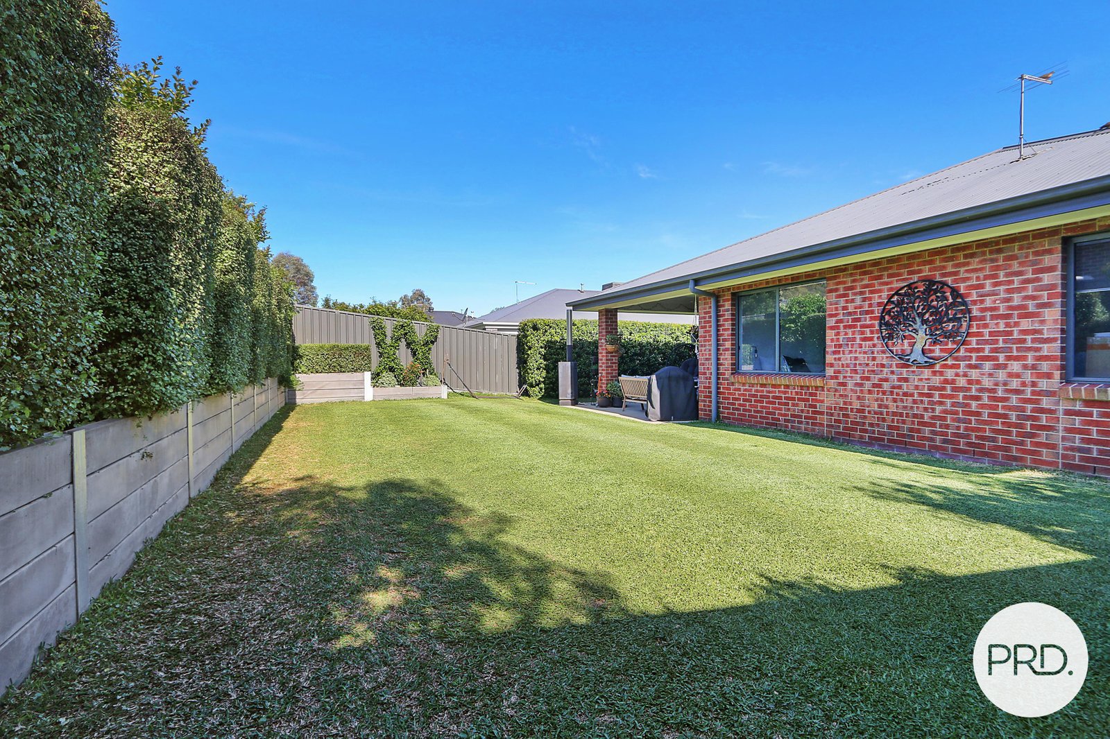 18 Strauss Street SPRINGDALE HEIGHTS 9