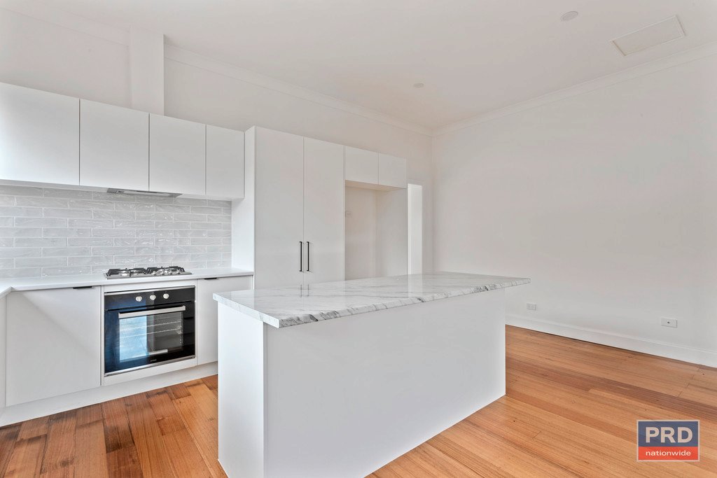 18 Strickland Road EAST BENDIGO 8