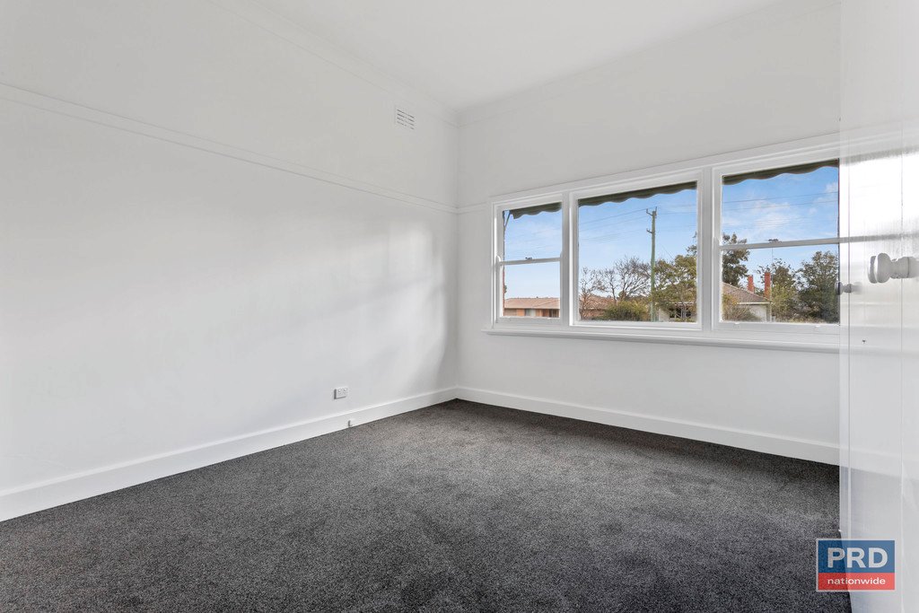 18 Strickland Road EAST BENDIGO 9