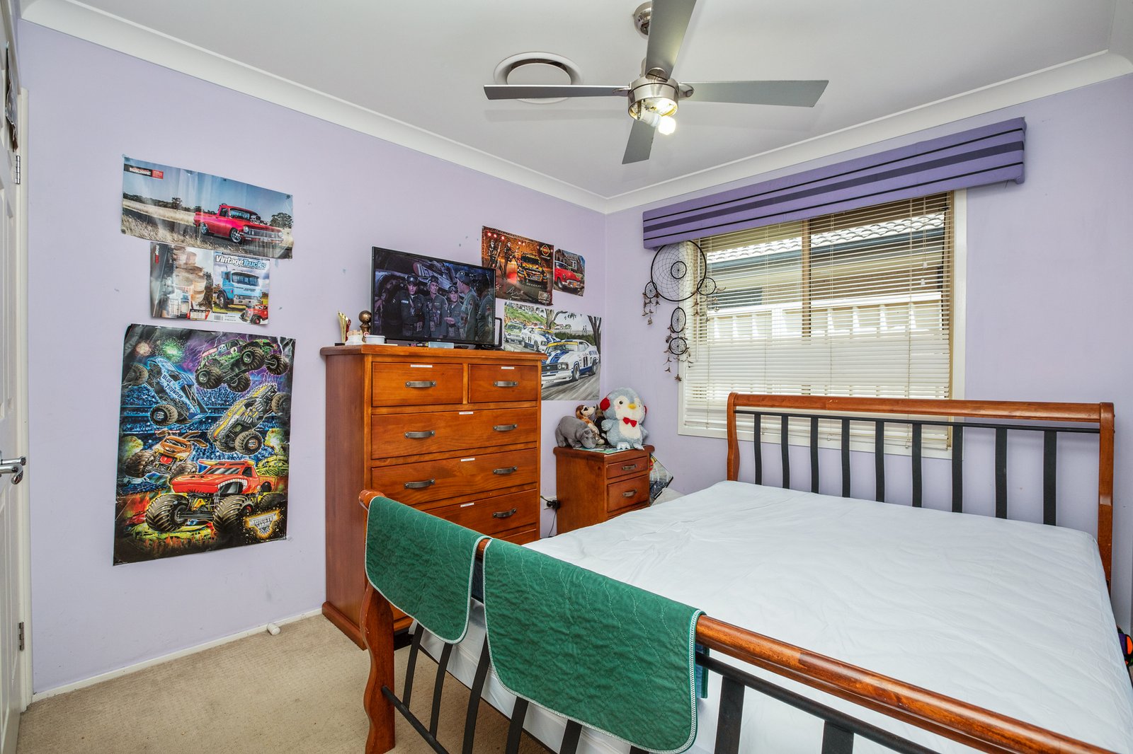 18 Strutt Crescent METFORD 11
