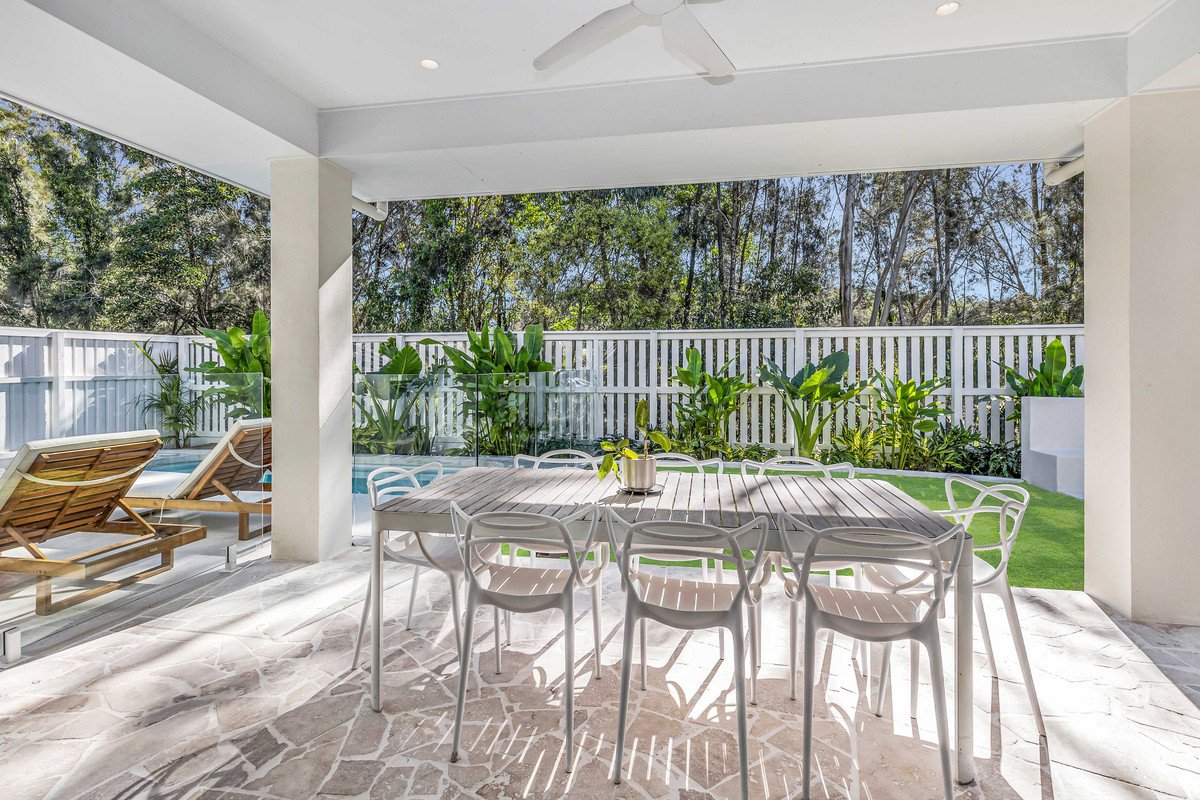 18 Suncove Court Burleigh Heads 2
