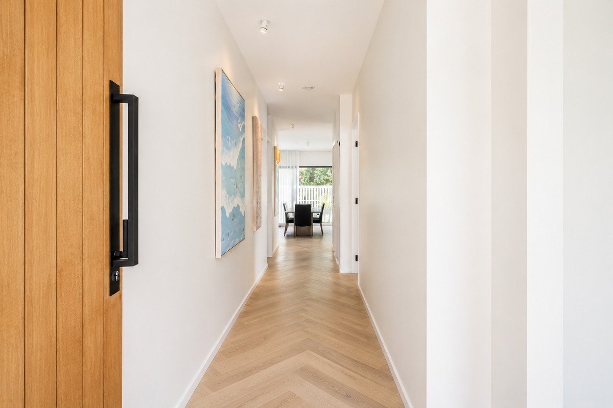 18 Suncove Court Burleigh Heads 6