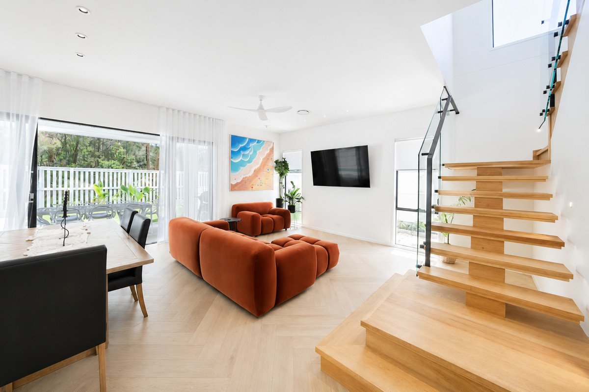 18 Suncove Court Burleigh Heads 10