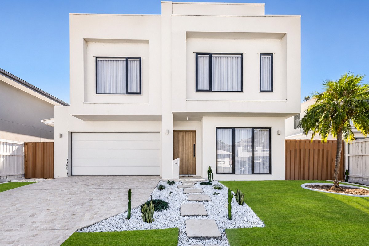 18 Suncove Court Burleigh Heads 21