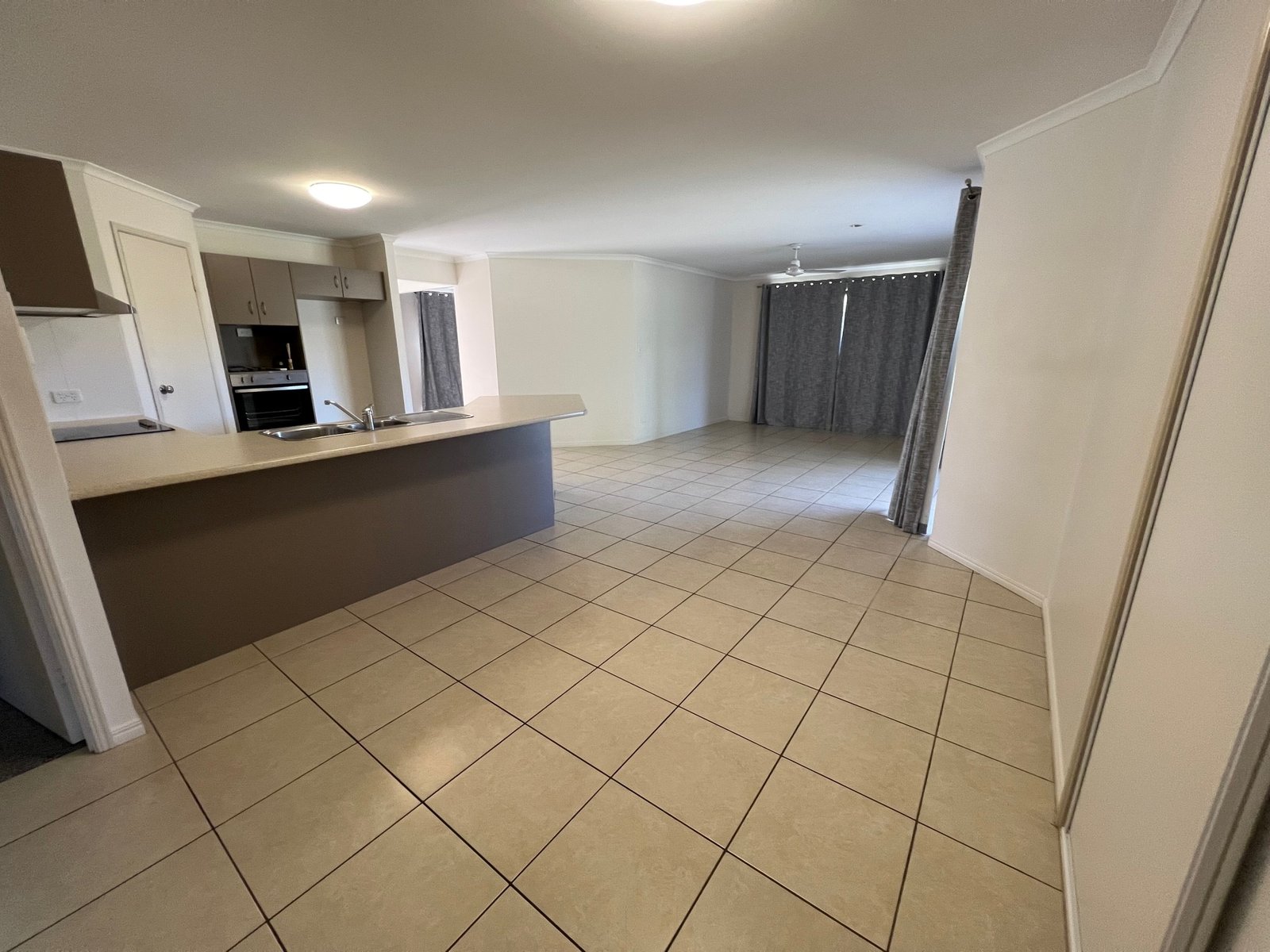18 SURITA Court BOYNE ISLAND 4