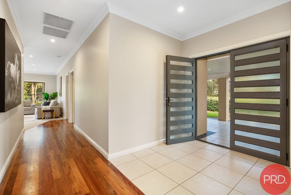 18 Sutton Grove BRANXTON 17