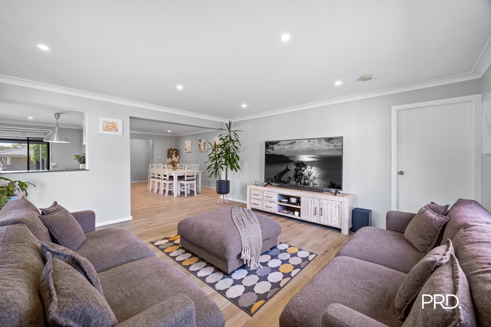 18 Swagman Place WERRINGTON DOWNS 2