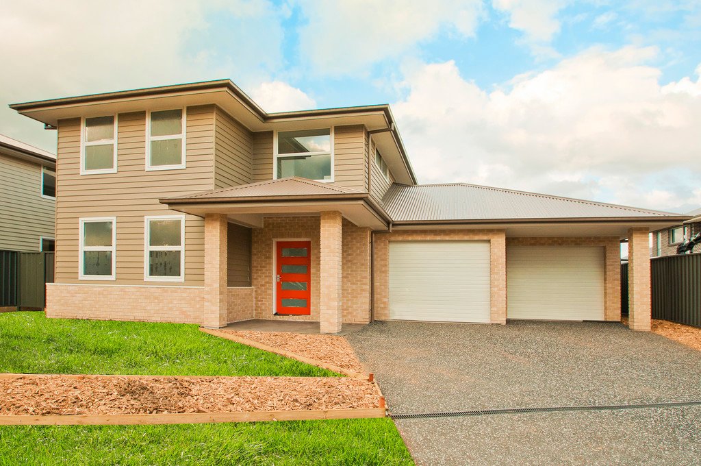 18 Tallawarra Crescent HAYWARDS BAY 1