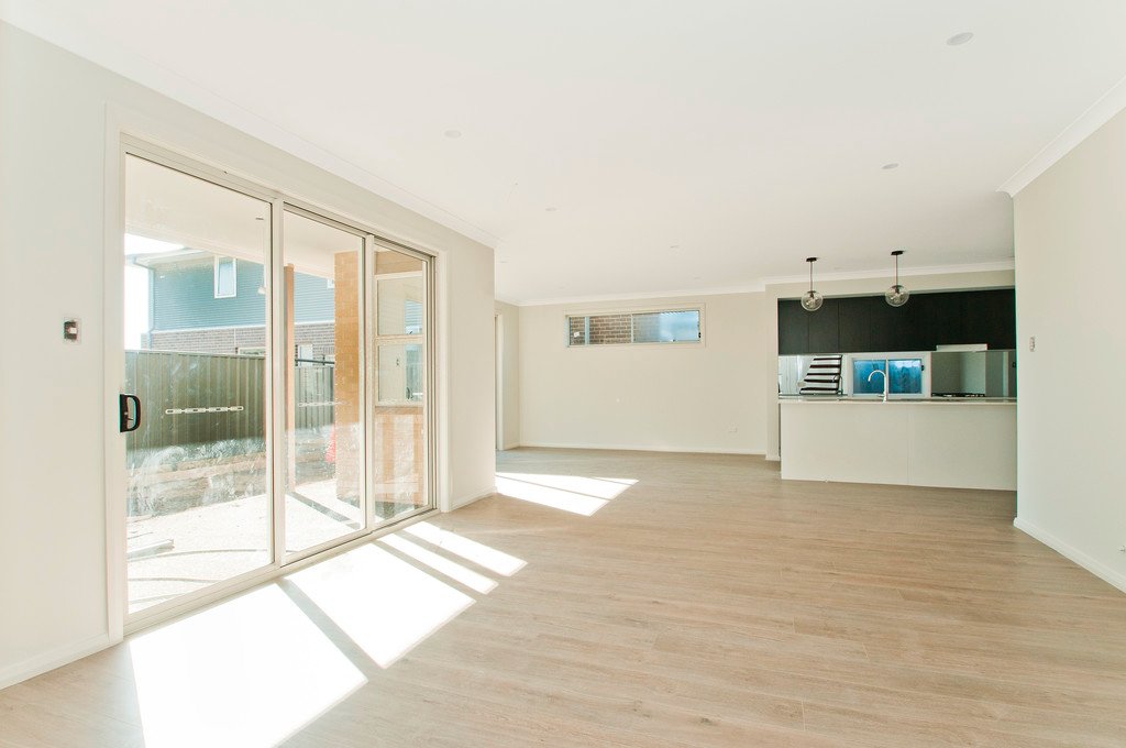 18 Tallawarra Crescent HAYWARDS BAY 2
