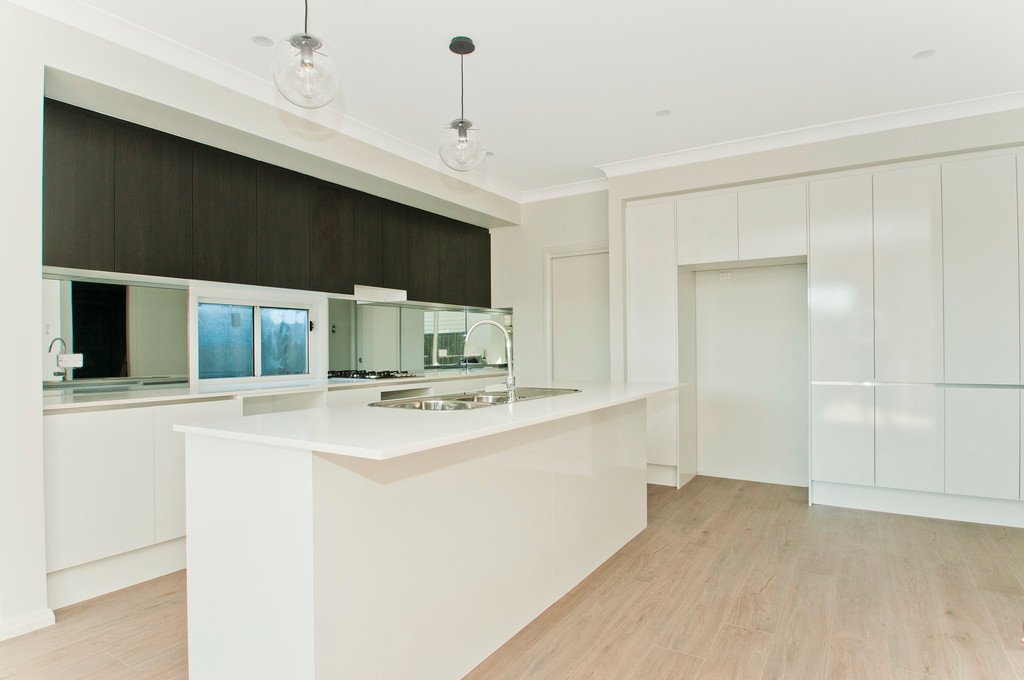 18 Tallawarra Crescent HAYWARDS BAY 3