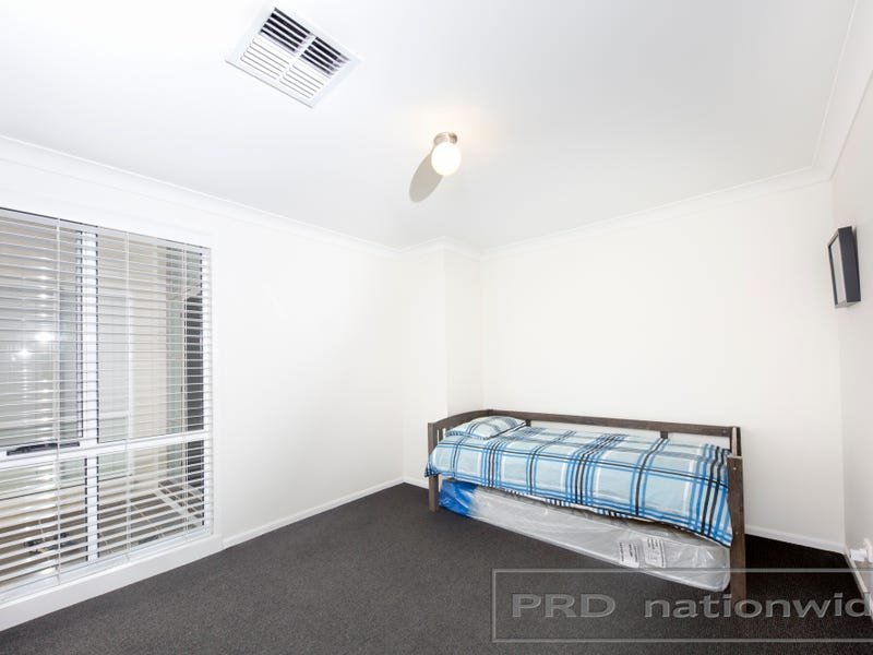 18 Tallowwood Way THORNTON 10