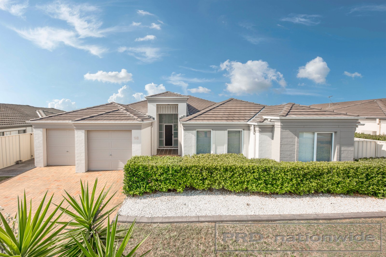 18 Tallowwood Way THORNTON 1