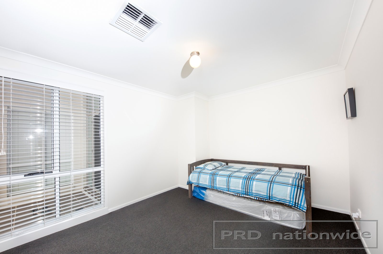 18 Tallowwood Way THORNTON 10