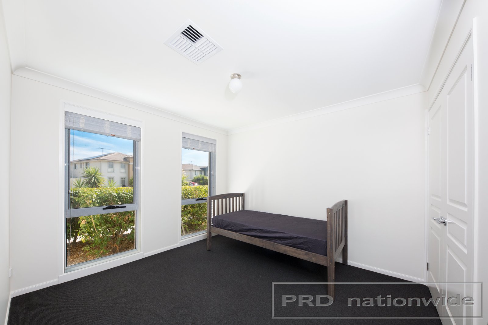 18 Tallowwood Way THORNTON 11