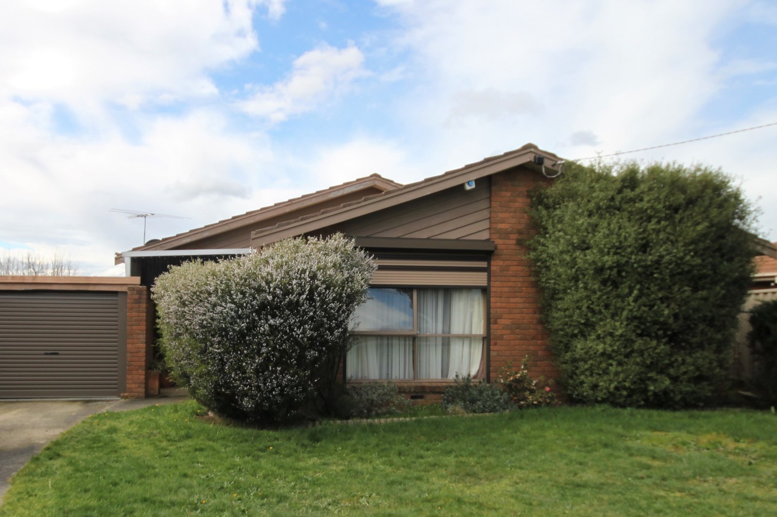 Photos: 18 Templer Avenue