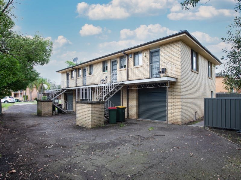 18 Tennyson Street METFORD 8