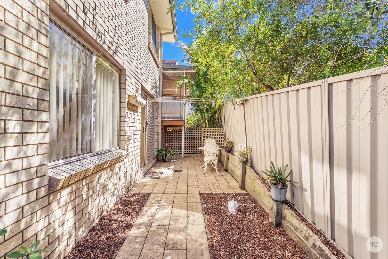 18 The Breakwater  CORLETTE 19