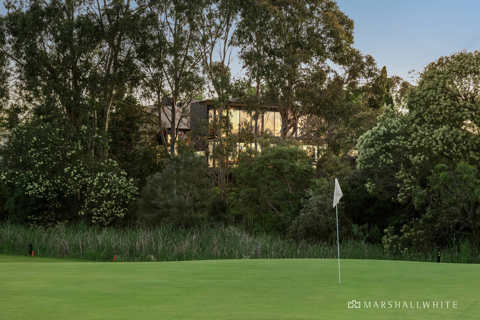 18 Thornbury Crescent, Malvern East, VIC