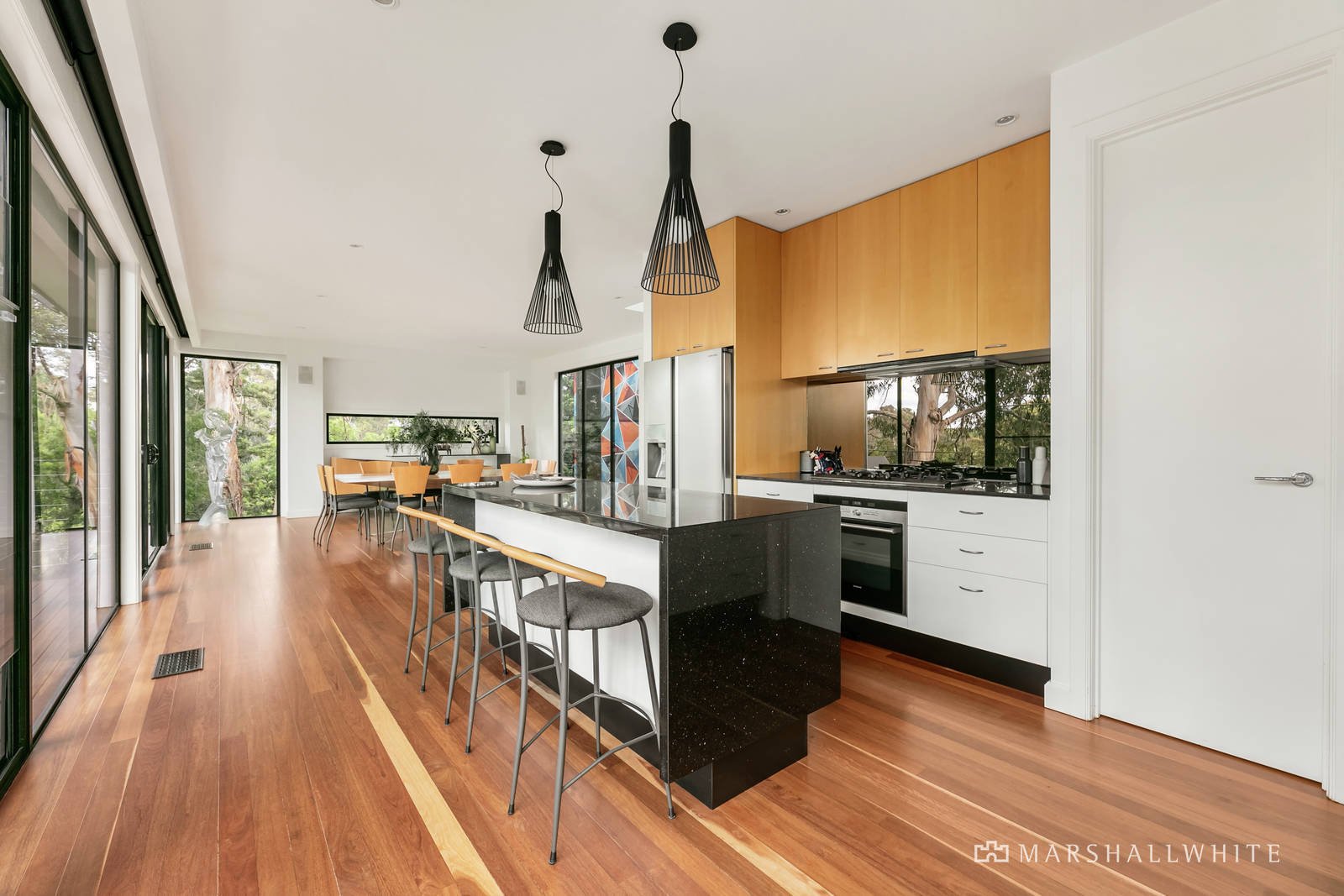 18 Thornbury Crescent, Malvern East, VIC