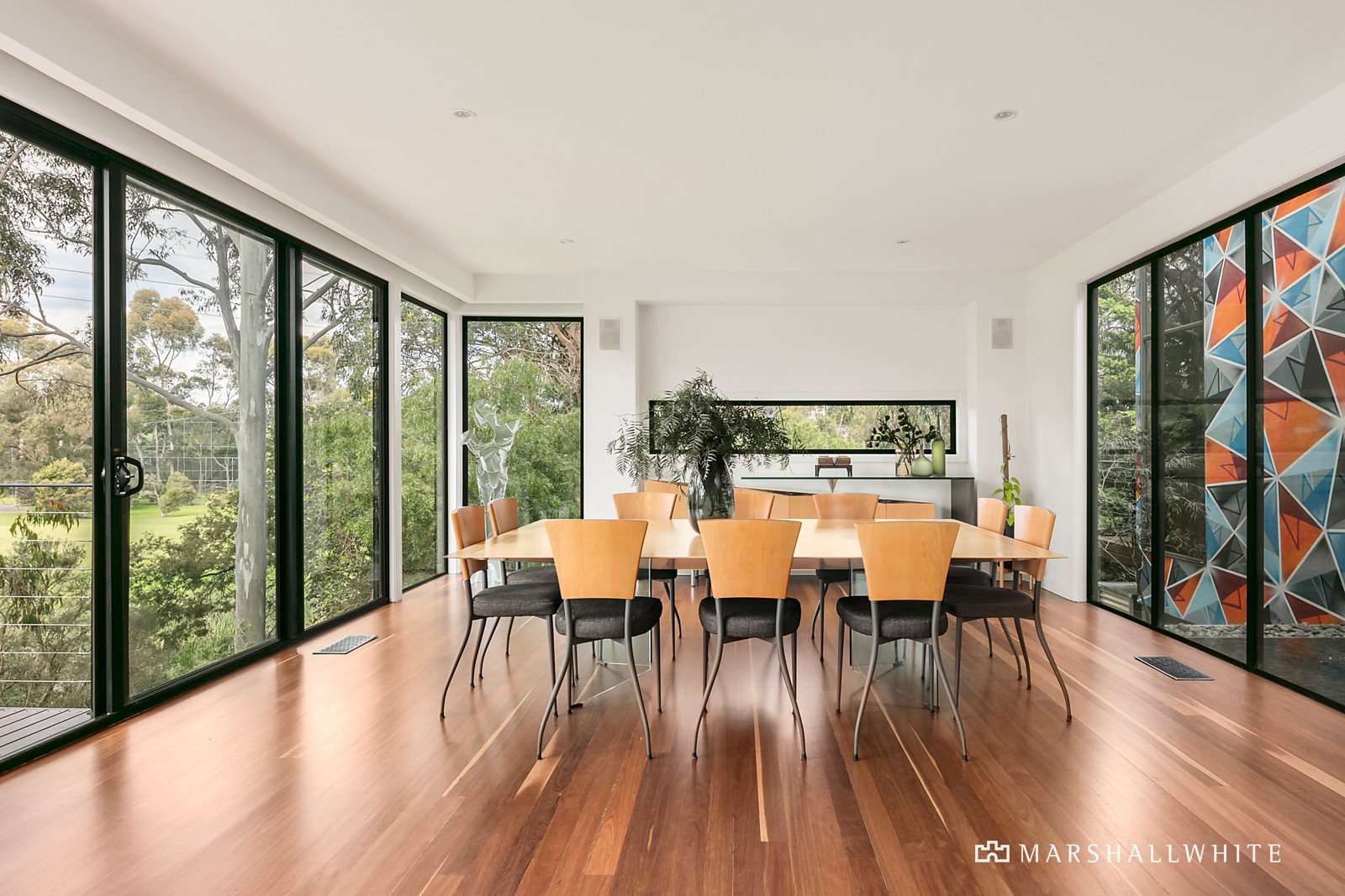 18 Thornbury Crescent, Malvern East, VIC