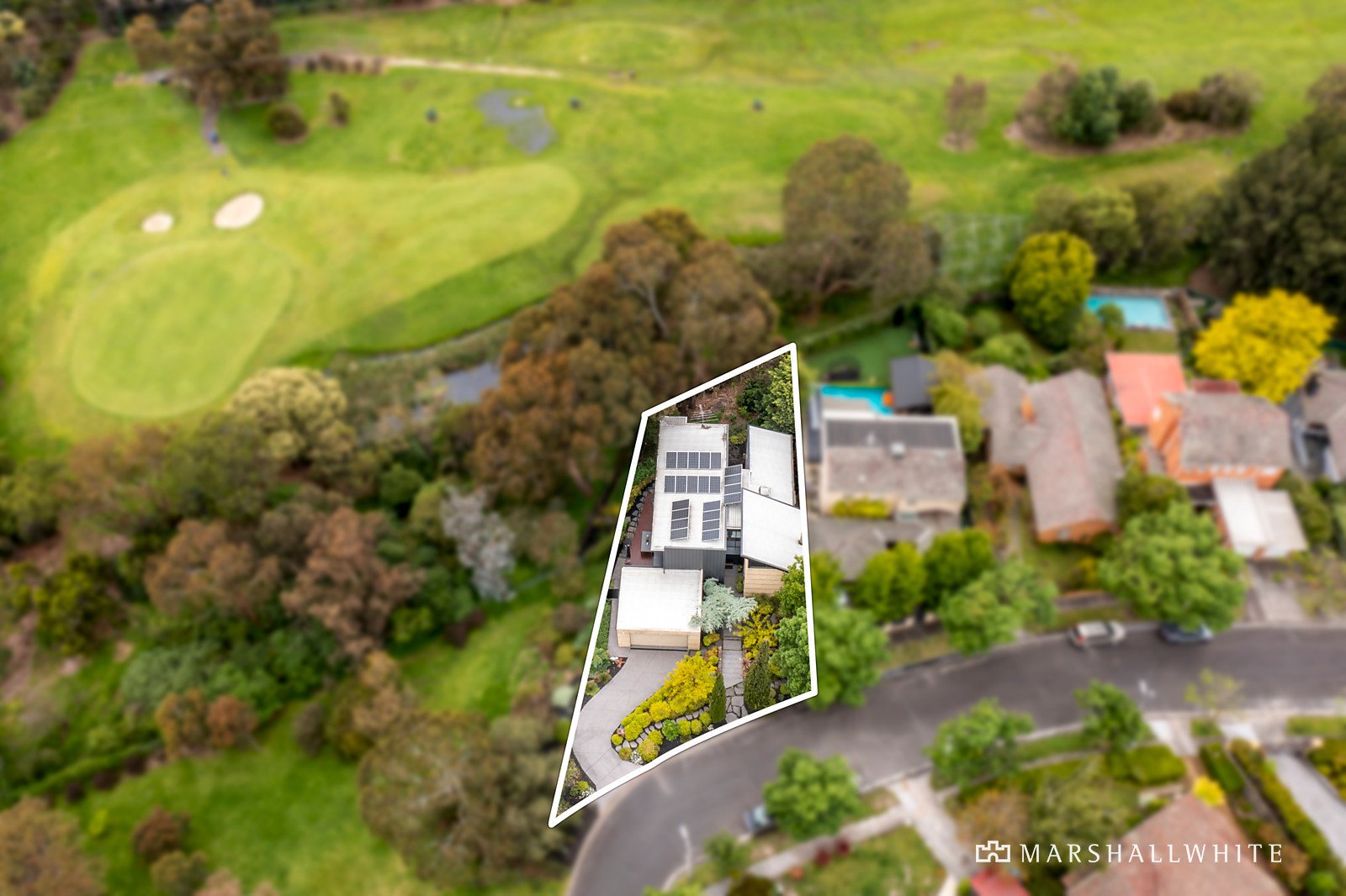 18 Thornbury Crescent, Malvern East, VIC