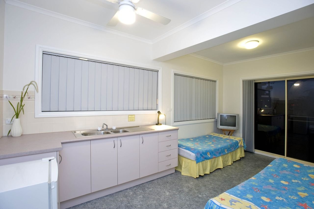 18 Tomaree Road SHOAL BAY 21