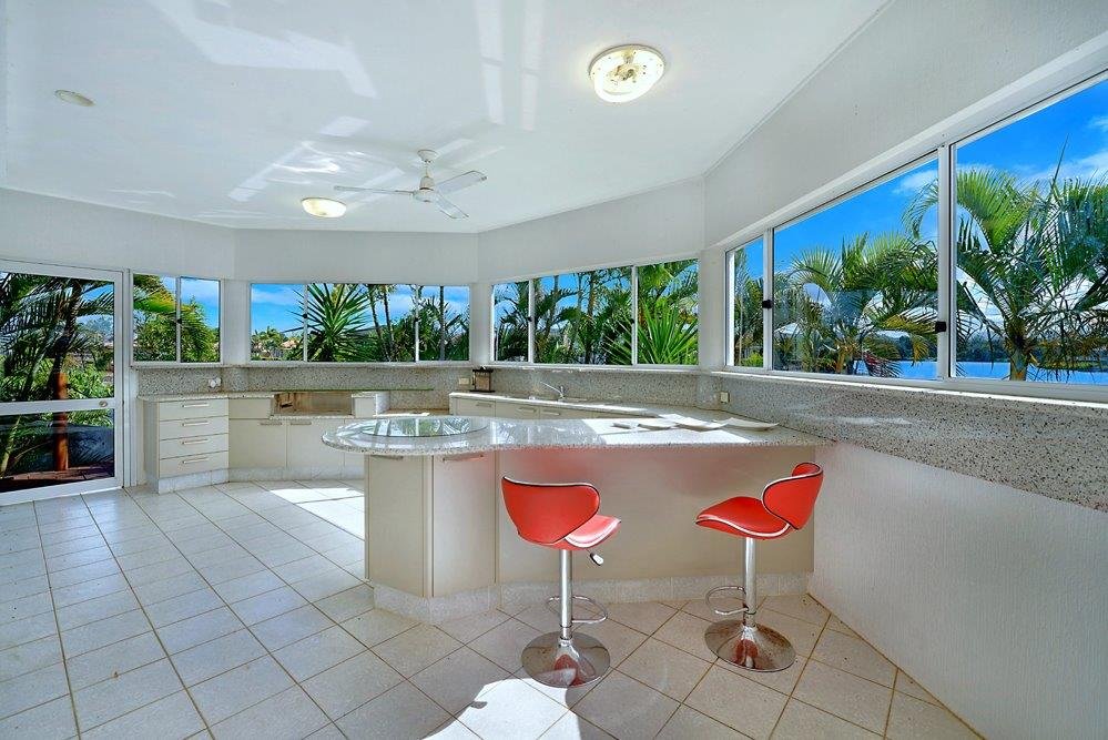 18 Tortuga Place CLEAR ISLAND WATERS 5