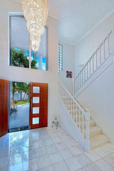 18 Tortuga Place CLEAR ISLAND WATERS 7