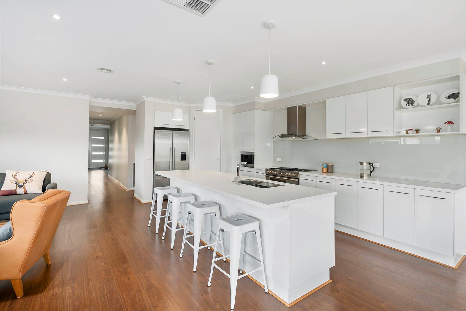 Real Estate and Property in 18 Tributary Way, Woodend, VIC