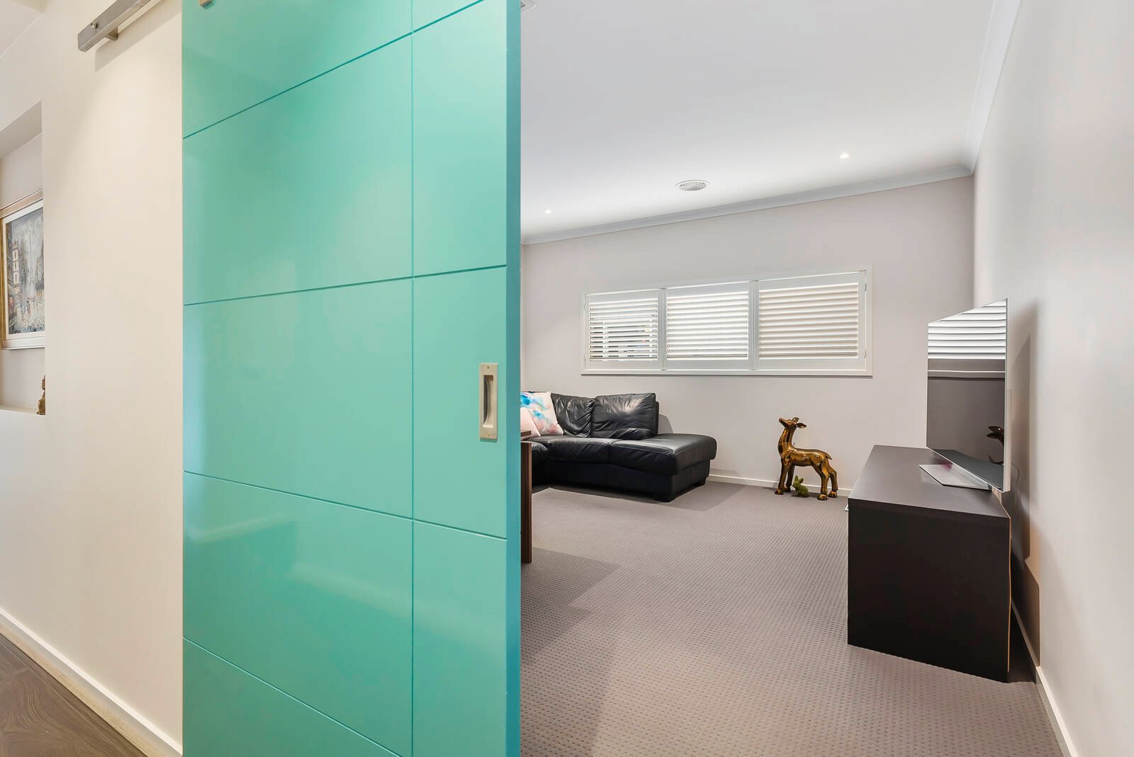 Real Estate and Property in 18 Tributary Way, Woodend, VIC