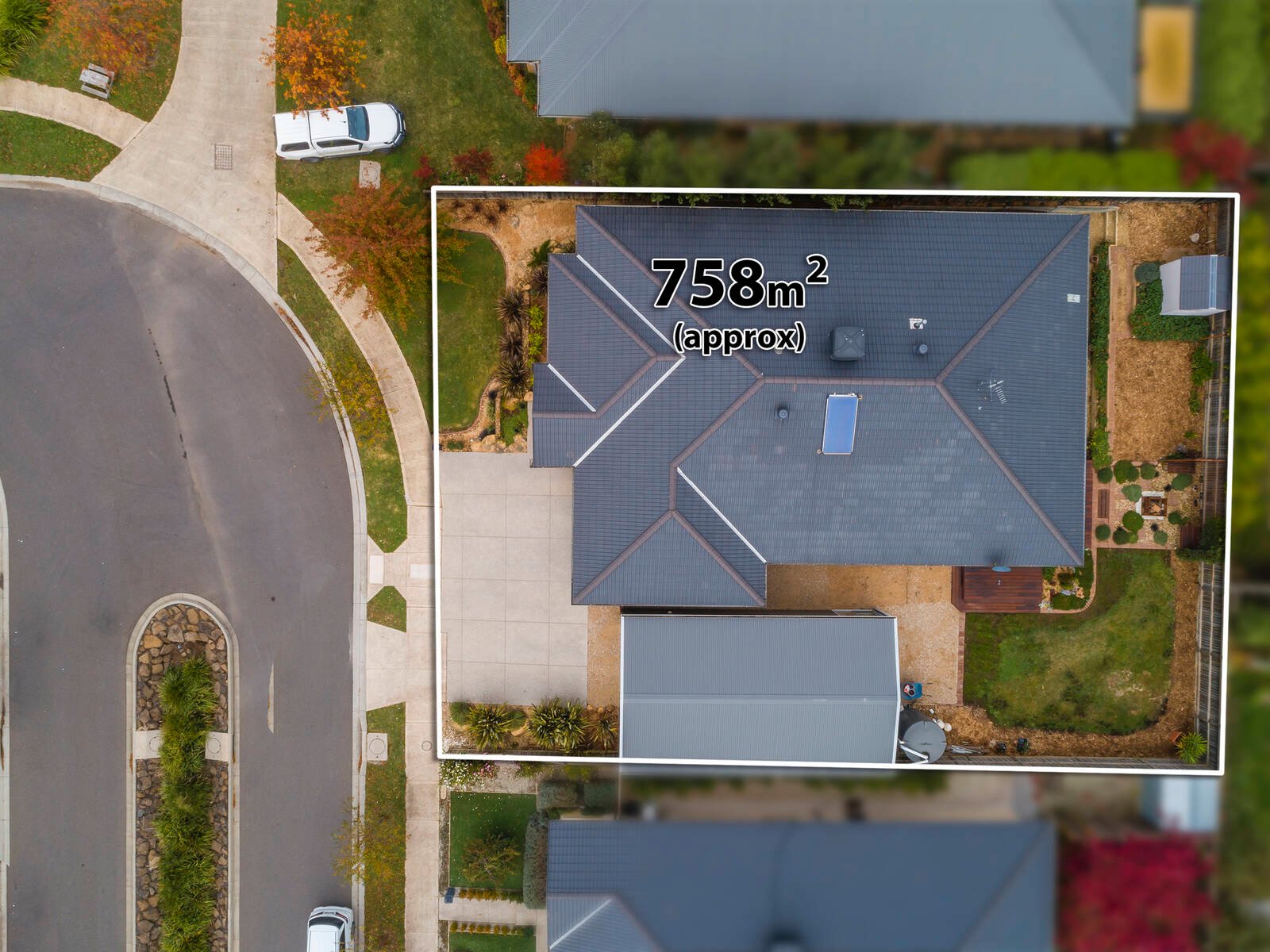 Real Estate and Property in 18 Tributary Way, Woodend, VIC