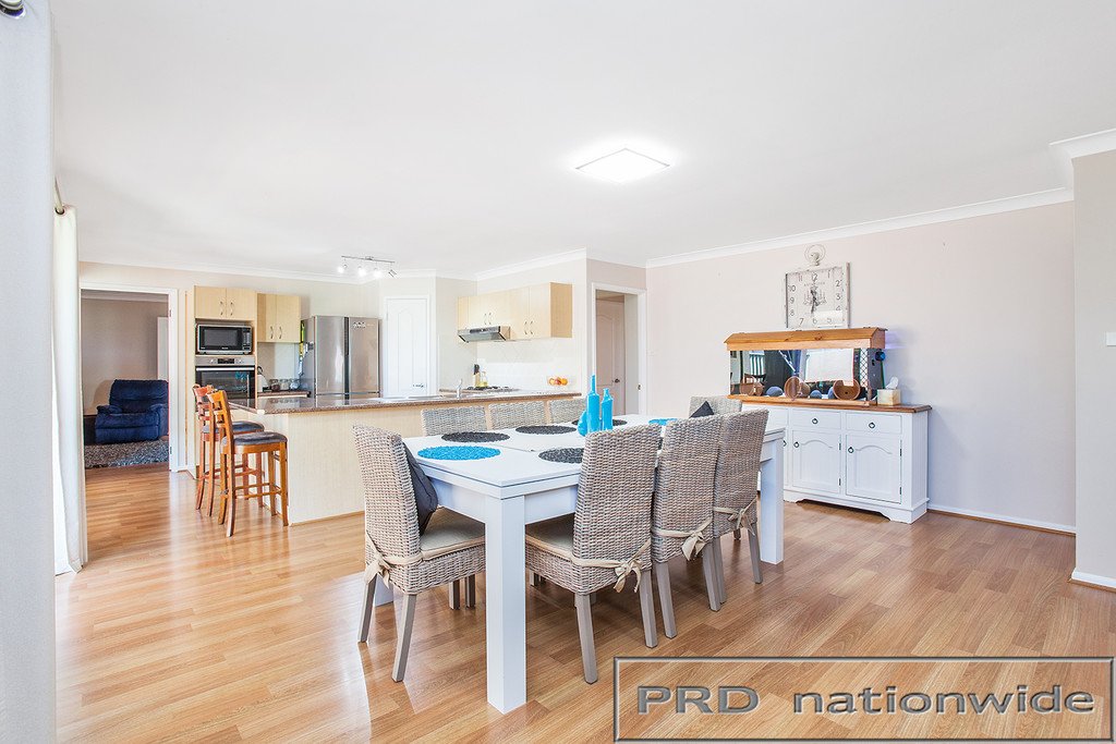 18 Tristania Court THORNTON 7