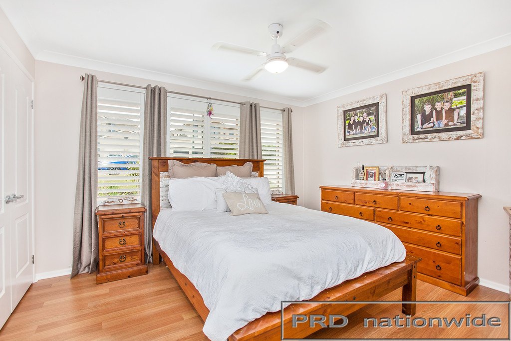 18 Tristania Court THORNTON 17