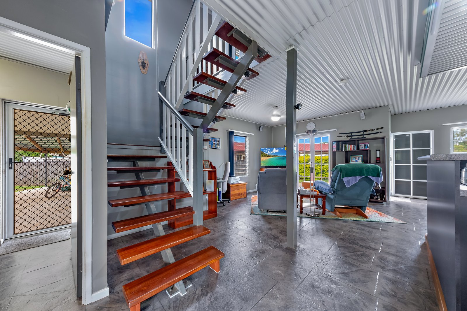 18 Trojan Court PROSERPINE 6