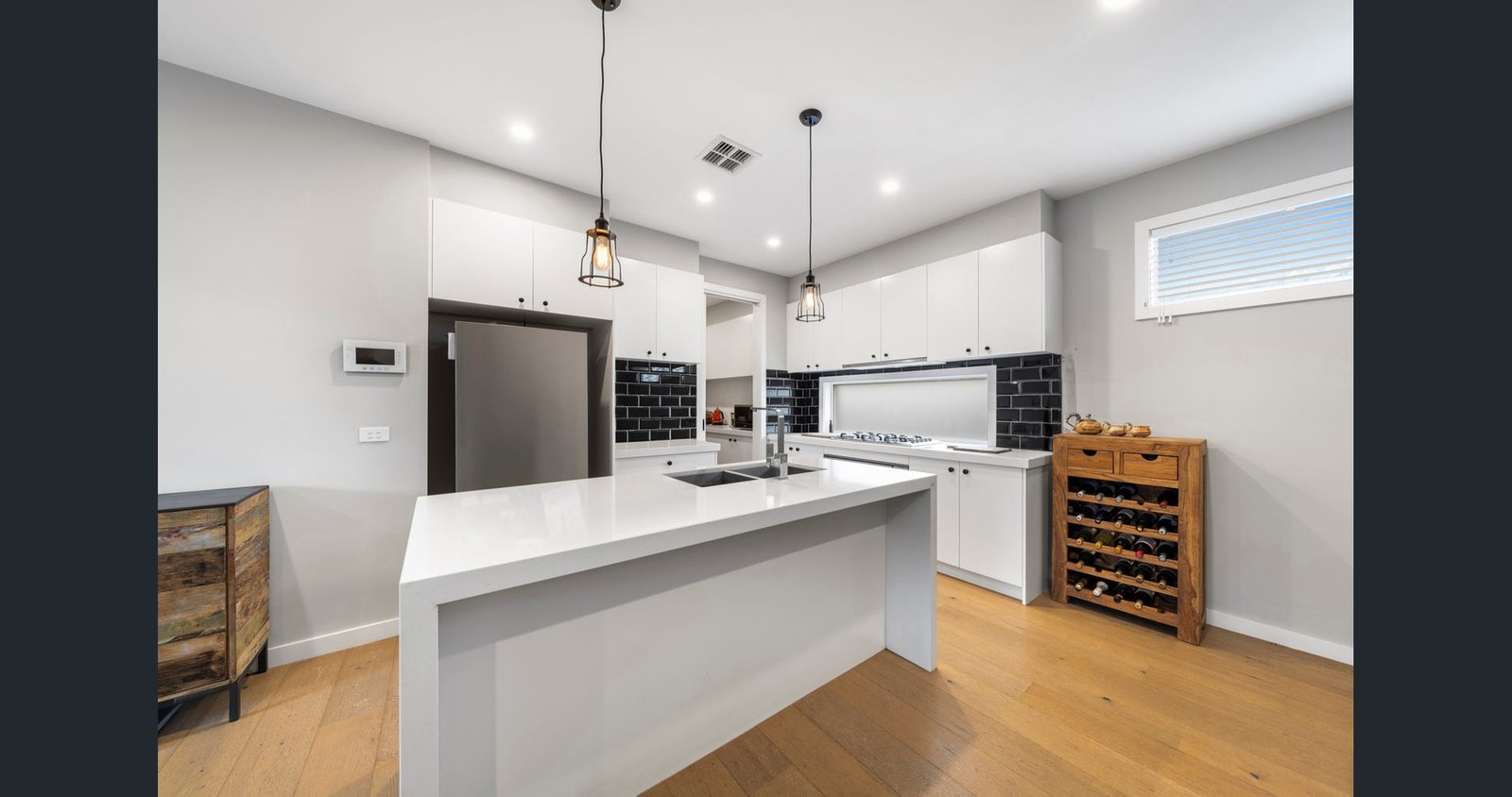 Gallery: 1/8 True Avenue