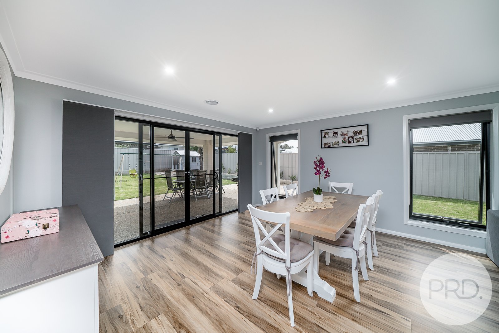 18 Turramia Crescent GOBBAGOMBALIN 4