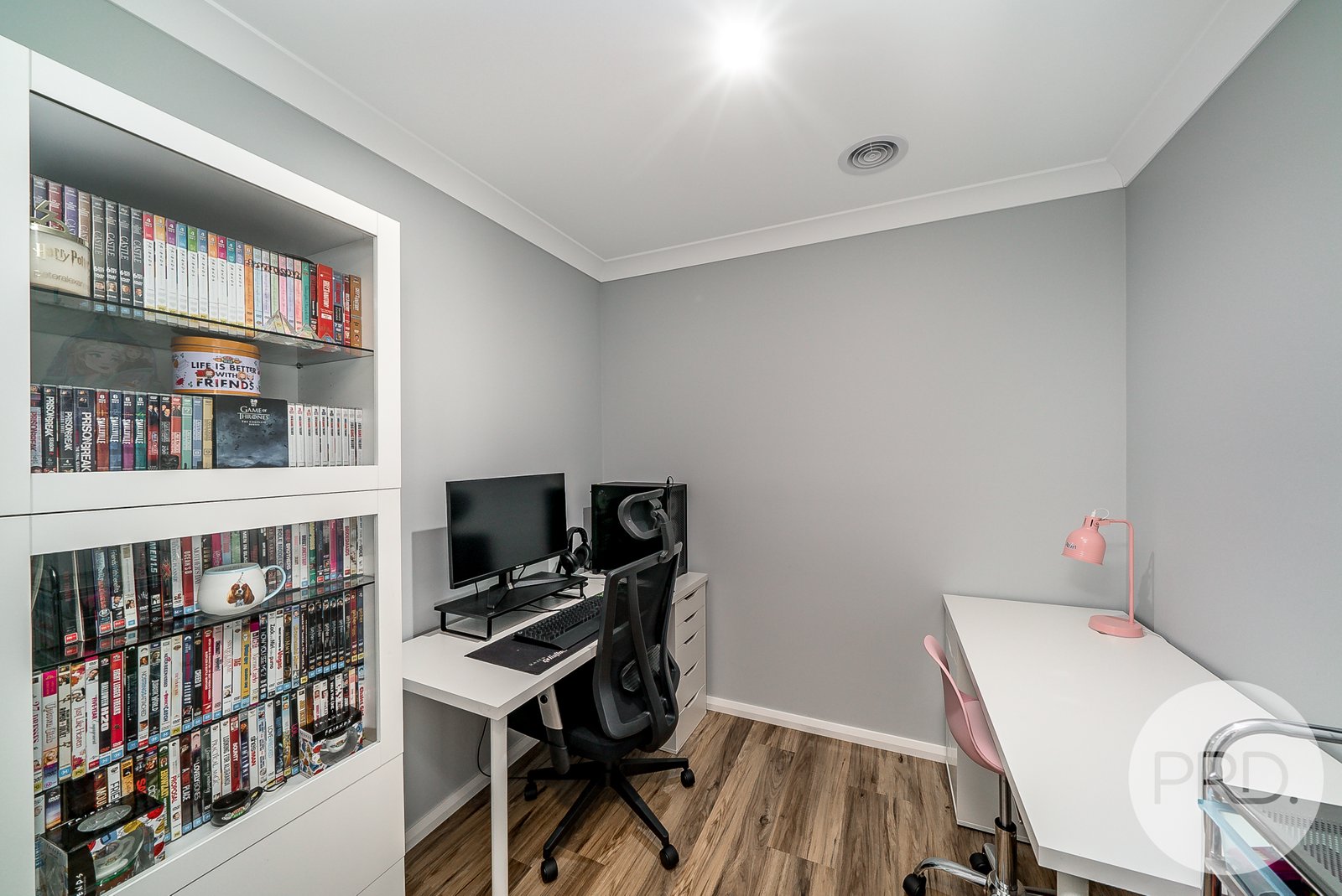 18 Turramia Crescent GOBBAGOMBALIN 8