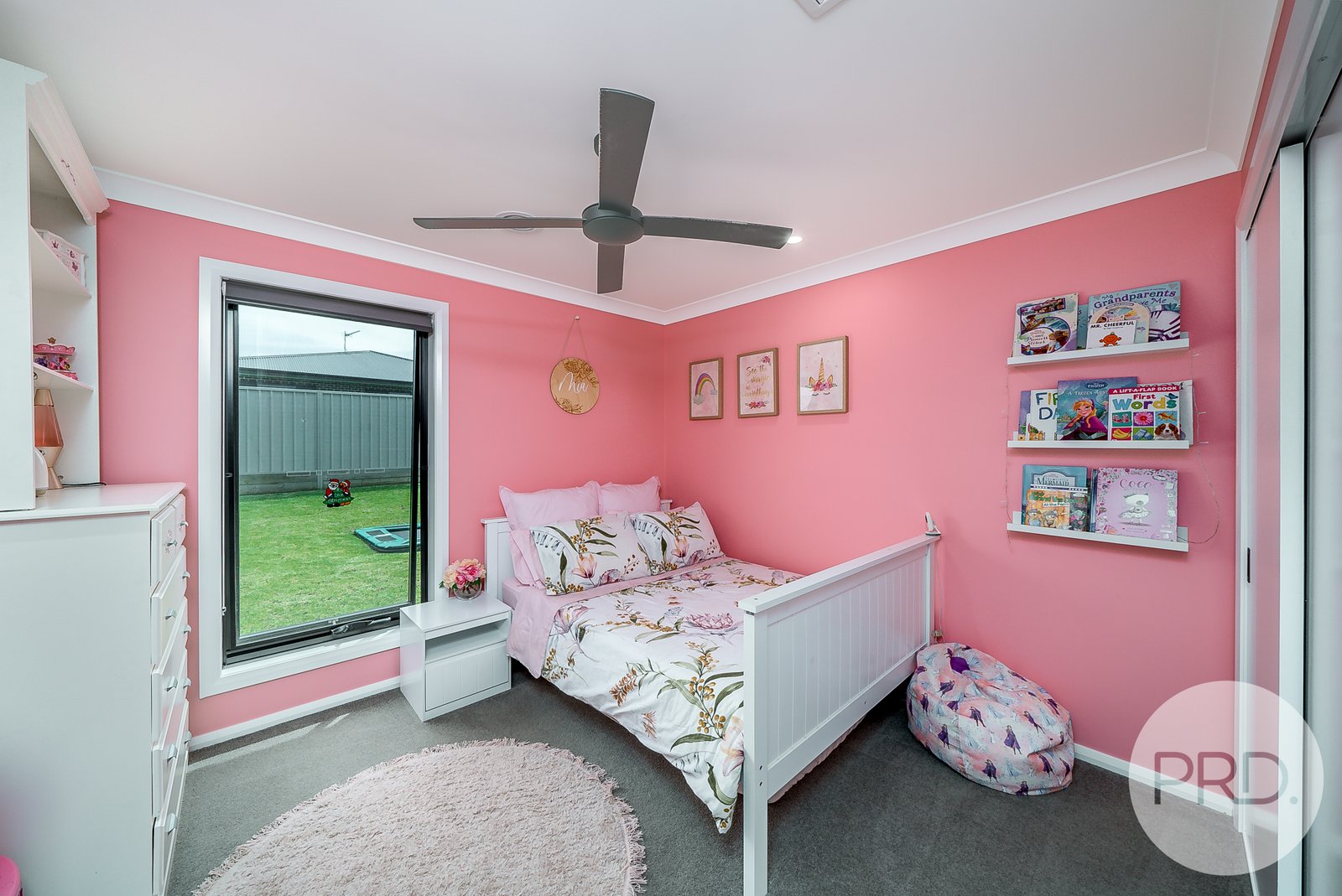 18 Turramia Crescent GOBBAGOMBALIN 10