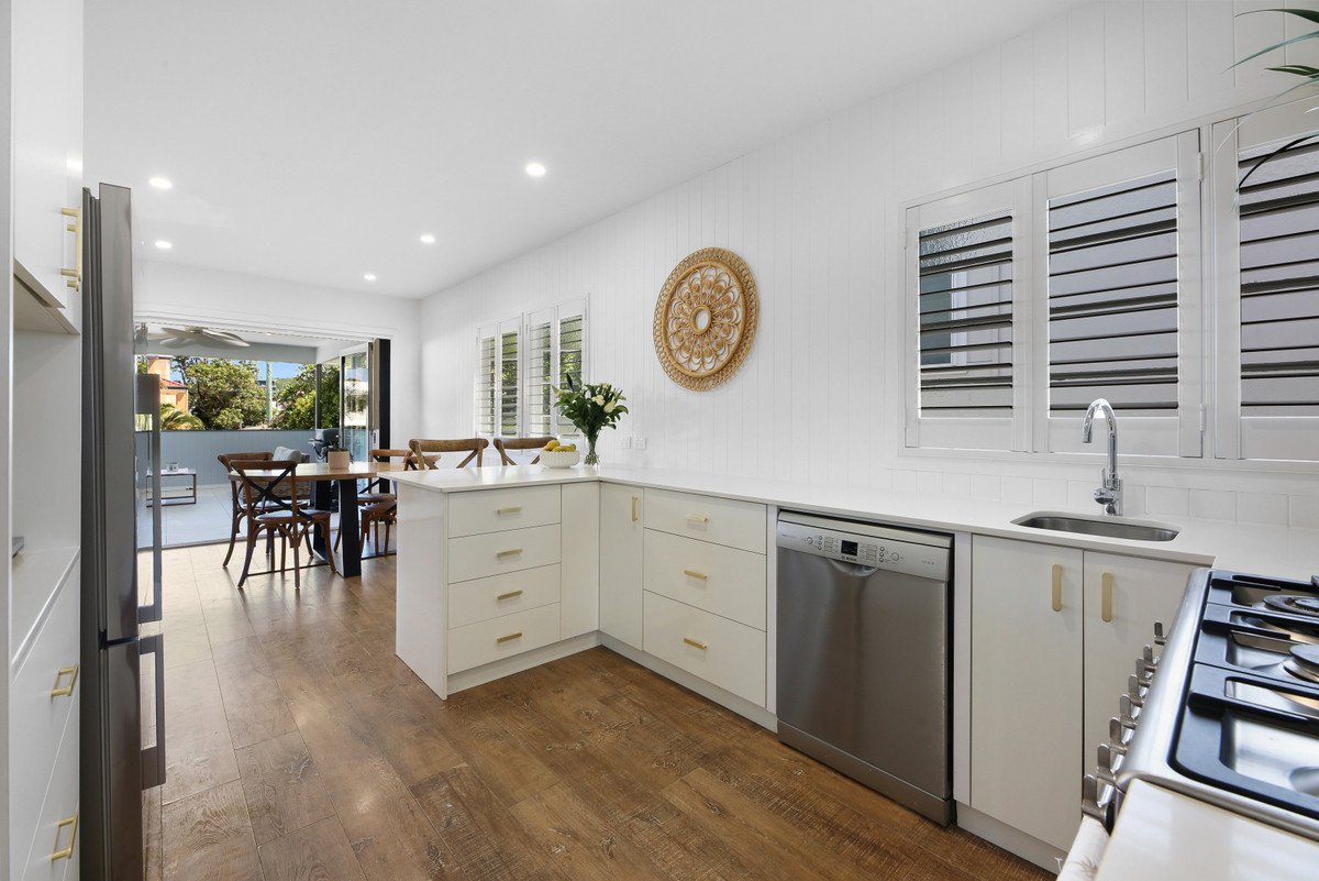 18 Twenty Fourth Avenue PALM BEACH 4