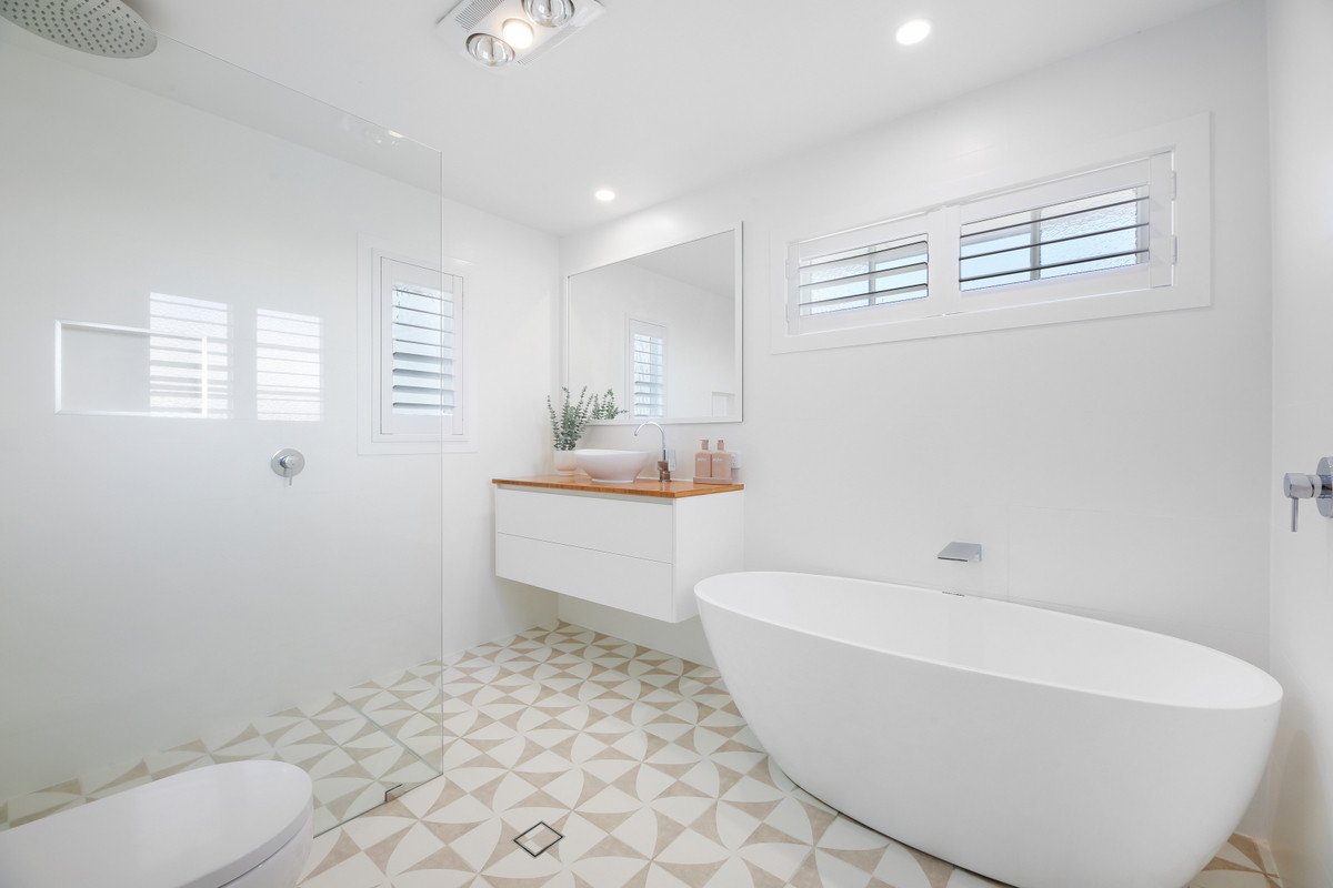 18 Twenty Fourth Avenue PALM BEACH 12